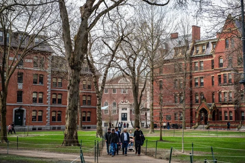 哈佛大学起诉特朗普政府，指控资金冻结侵犯学术独立-GOGO社区