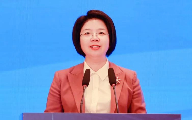 江苏泰州宣传部部长刘霞任上被查，曾为医生跨界从政-GOGO社区