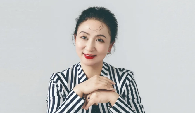 国家一级演员陈丽云因贪污、受贿罪被逮捕，案件引发社会关注-GOGO社区